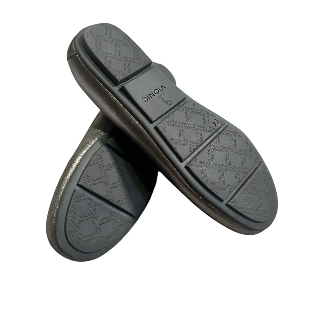 Excellent Like New Vionic Debbie Leather Metallic Slip on Loafers - Picture 2 of 3